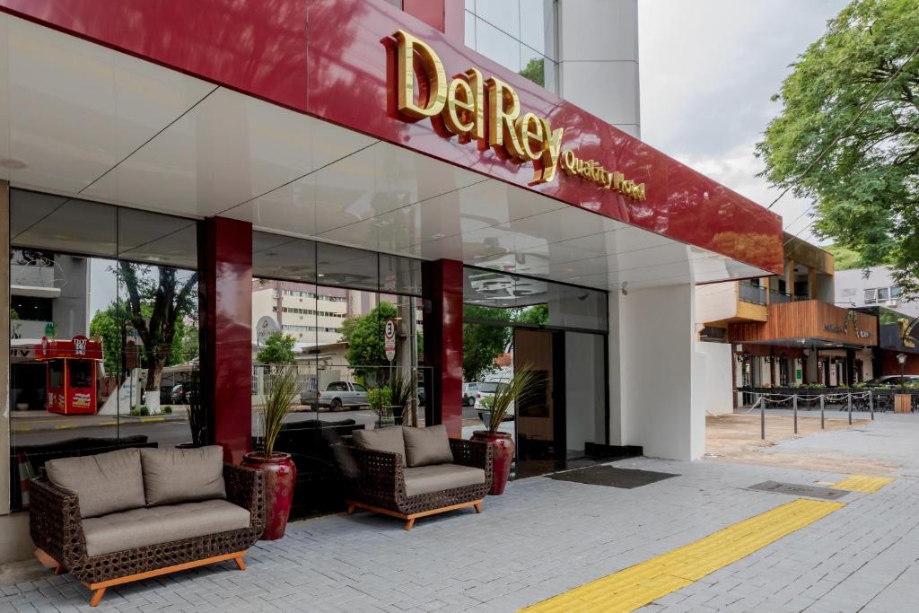  Del Rey Quality Hotel