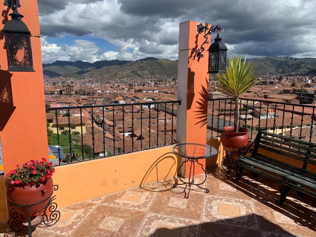 Uma vista geral da montanha ou uma vista da montanha a partir do hotel