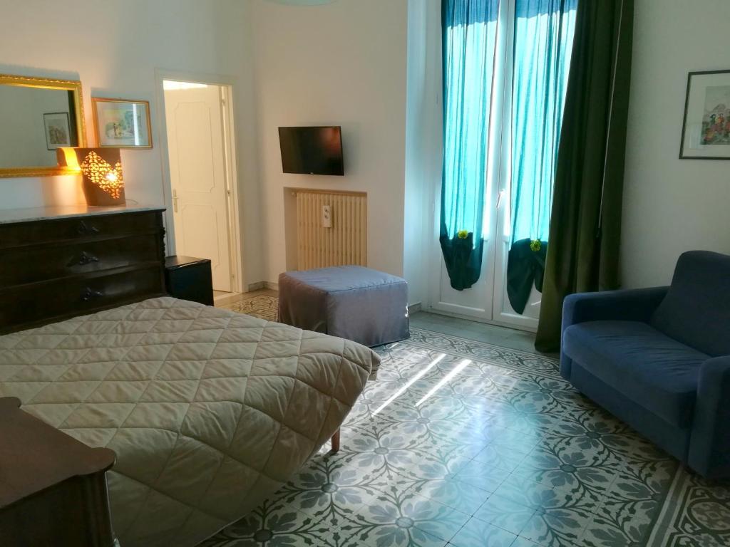 A television and/or entertainment centre at Persio31