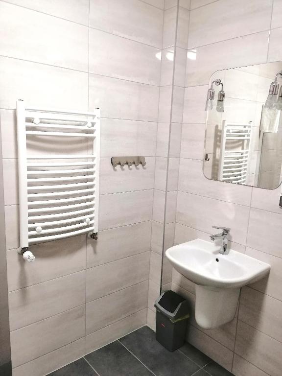 Noclegi Stara Wozownia - Zweibettzimmer Mit Eigenem Bad