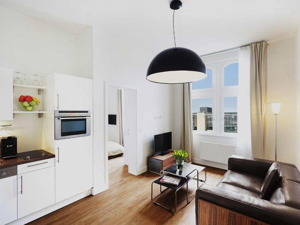 The Red Apartments - Resim 8