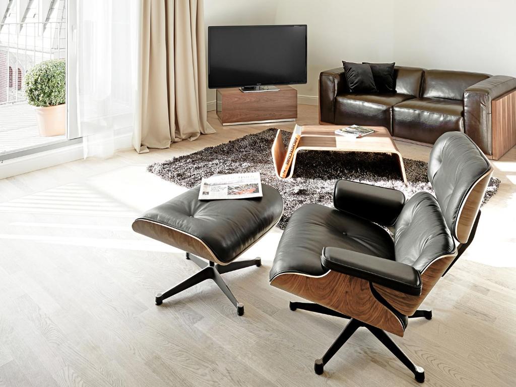 The Red Apartments - Resim 15