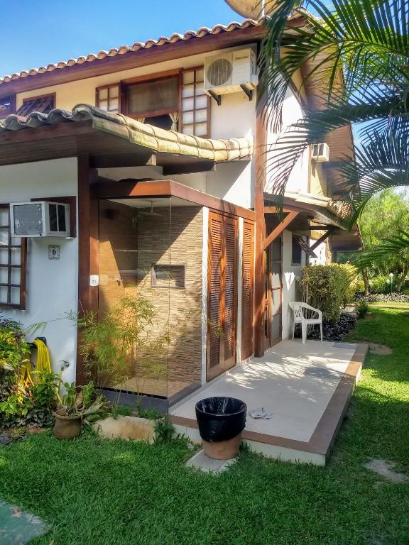  CASA EM ÓTIMO CONDOMINIO DE BUZIOS