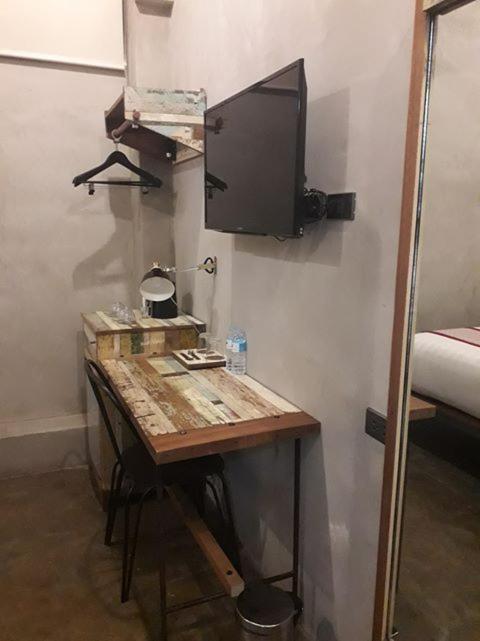Kuchyň nebo kuchyňský kout v ubytování The Bricks Hotel