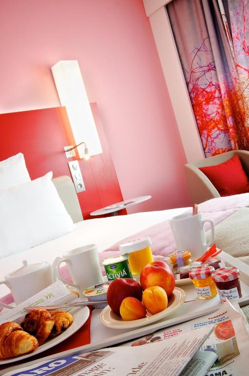Mercure Paris Montmartre Sacré Coeur - Superior Room With 2 Single Beds