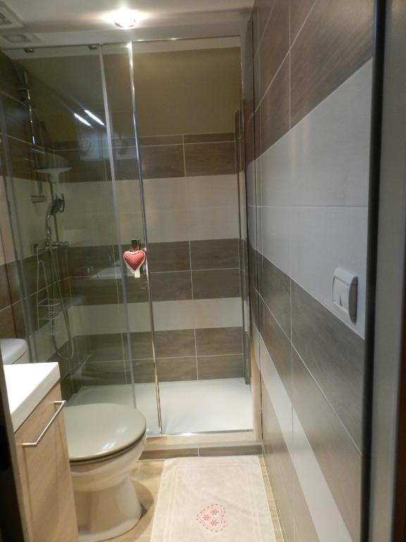 Koupelna v ubytování Gîte et Chambre D'hôte