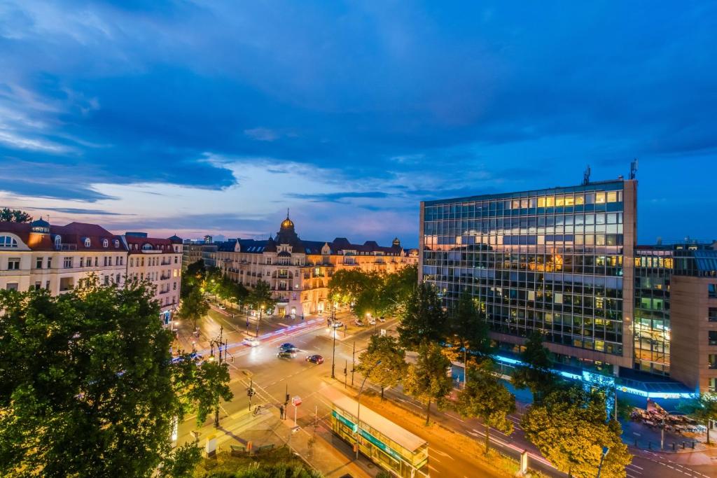 Nespecifikovaný výhled na destinaci Berlín nebo výhled na město při pohledu z hotelu