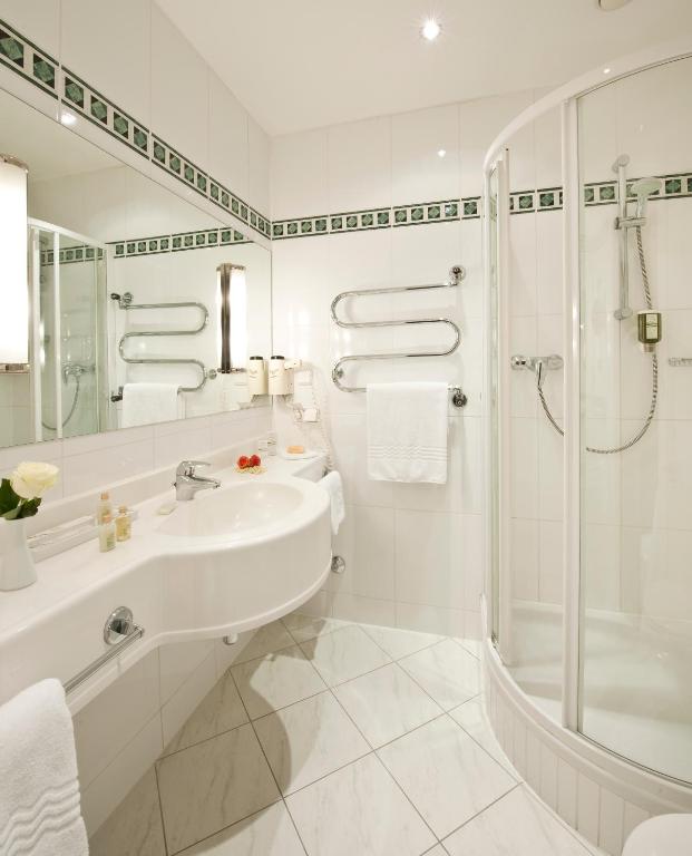 Hotel Warmbaderhof - 9