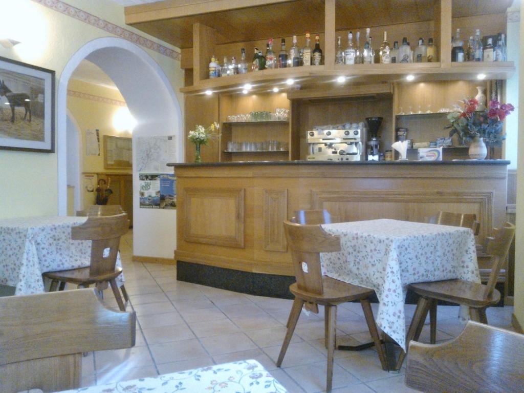 Posezení v ubytování Hotel Paganella