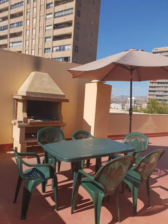 Zdjęcie z galerii obiektu Bungalow Puig Campana con barbacoa w mieście Benidorm