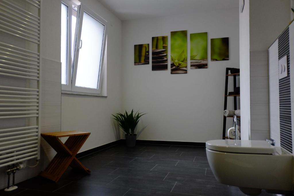Sweet Park Appartements - Two-Bedroom Apartment With Balcony