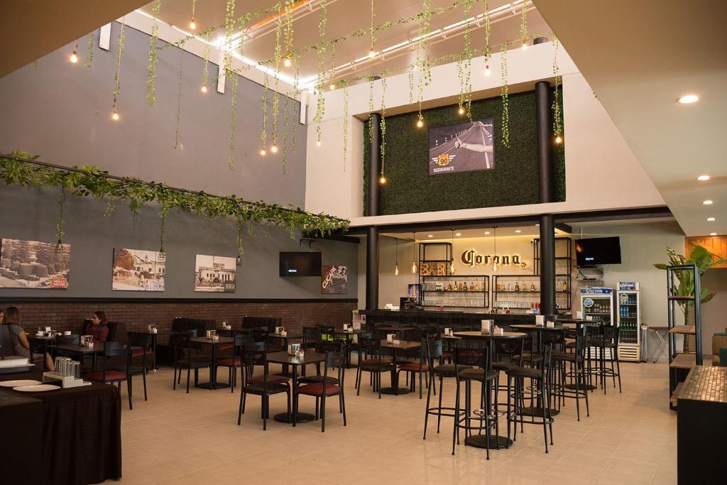 Lounge nebo bar v ubytování Hotel Siena