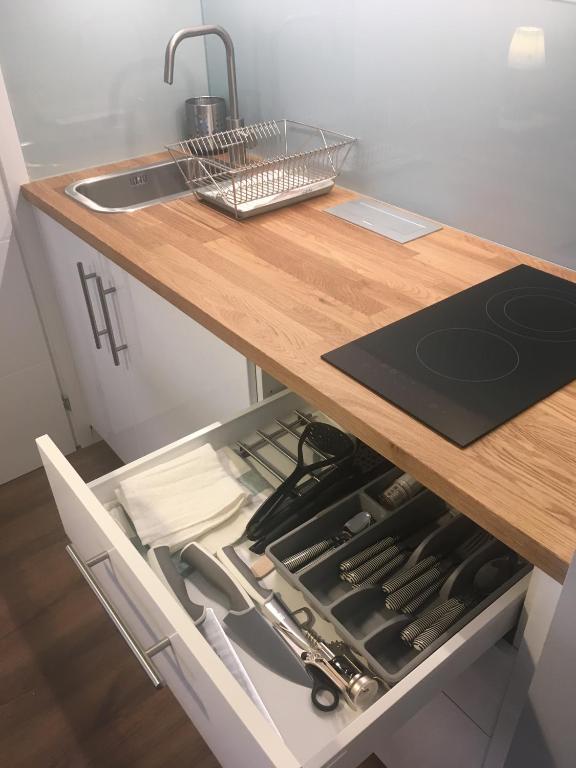 Kuchyň nebo kuchyňský kout v ubytování B&B Apartman Eger