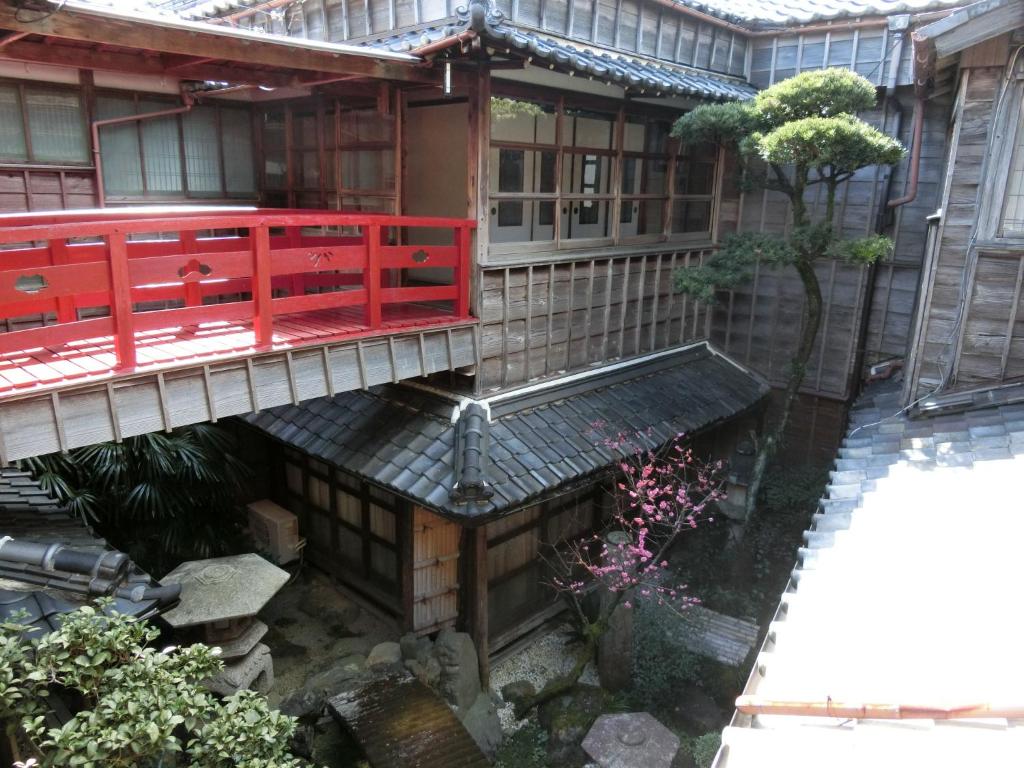 Budova, kde se ryokan nachází