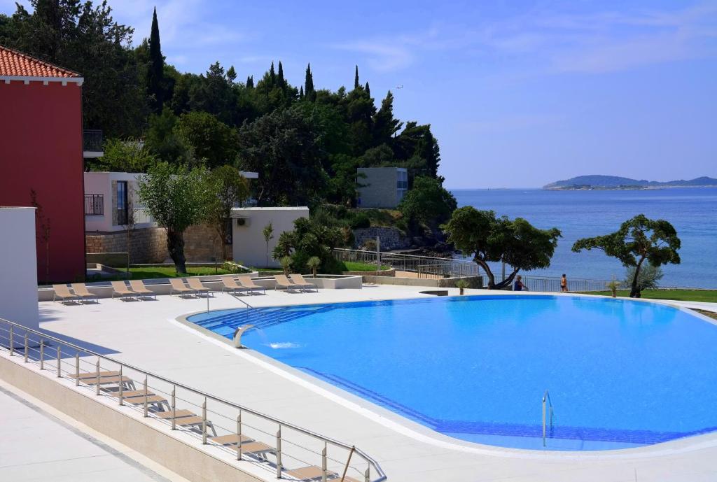 Bazén v ubytovaní Maistra Select Mlini Villas and Apartments alebo v jeho blízkosti