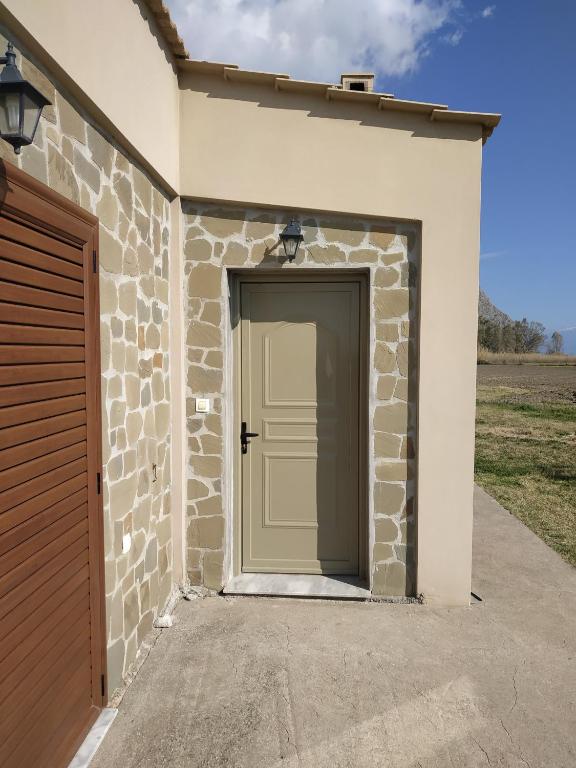 Budova, kde se farma nachází
