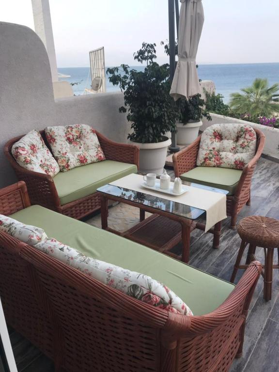 Posezení v ubytování Bougainville Bay Resort - Villa 11