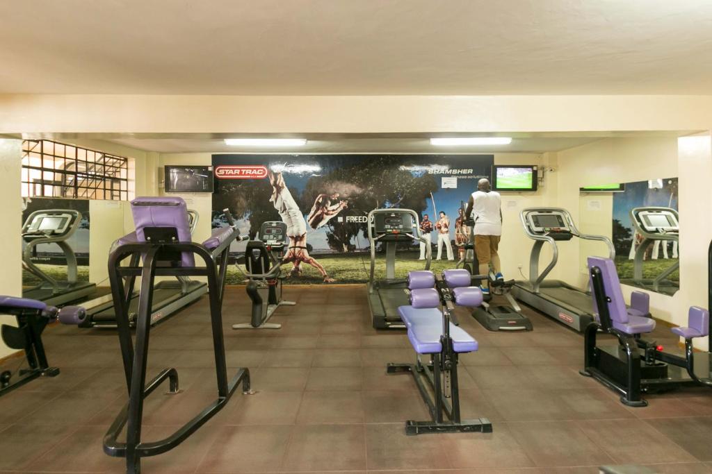 Fitness centrum a/nebo fitness zařízení v ubytování Fahari Gardens Hotel