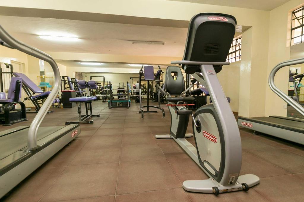 Fitness centrum a/nebo fitness zařízení v ubytování Fahari Gardens Hotel