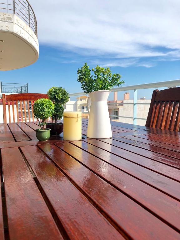 Nathaniel Athens Airport - 17