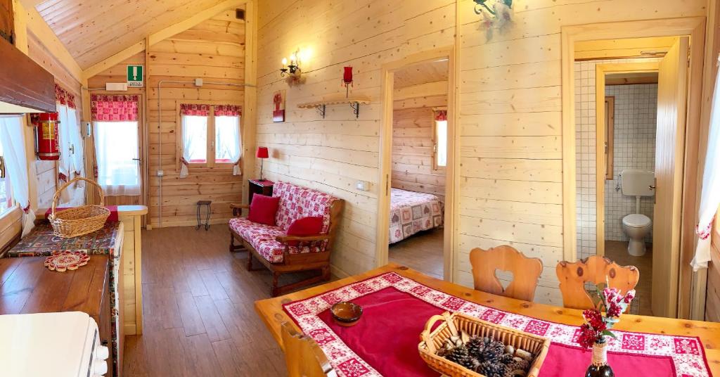 A seating area at CHALET ETNA MILO