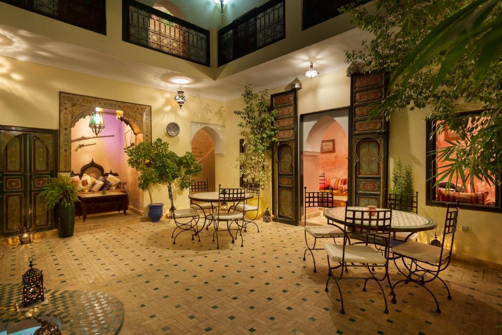 Uma área de estar em Riad Julia