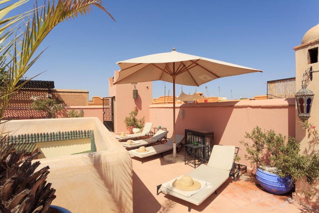 A piscina em ou perto de Riad Julia