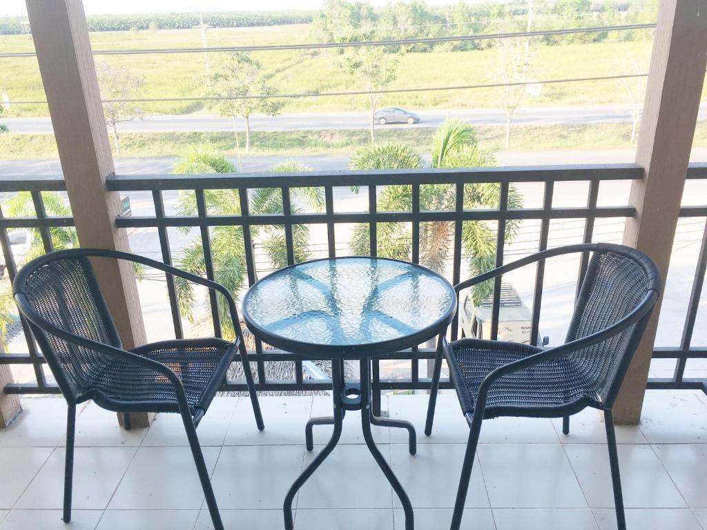 You In House URT Surathani Airport - Sala Familiar Con Baño Privado
