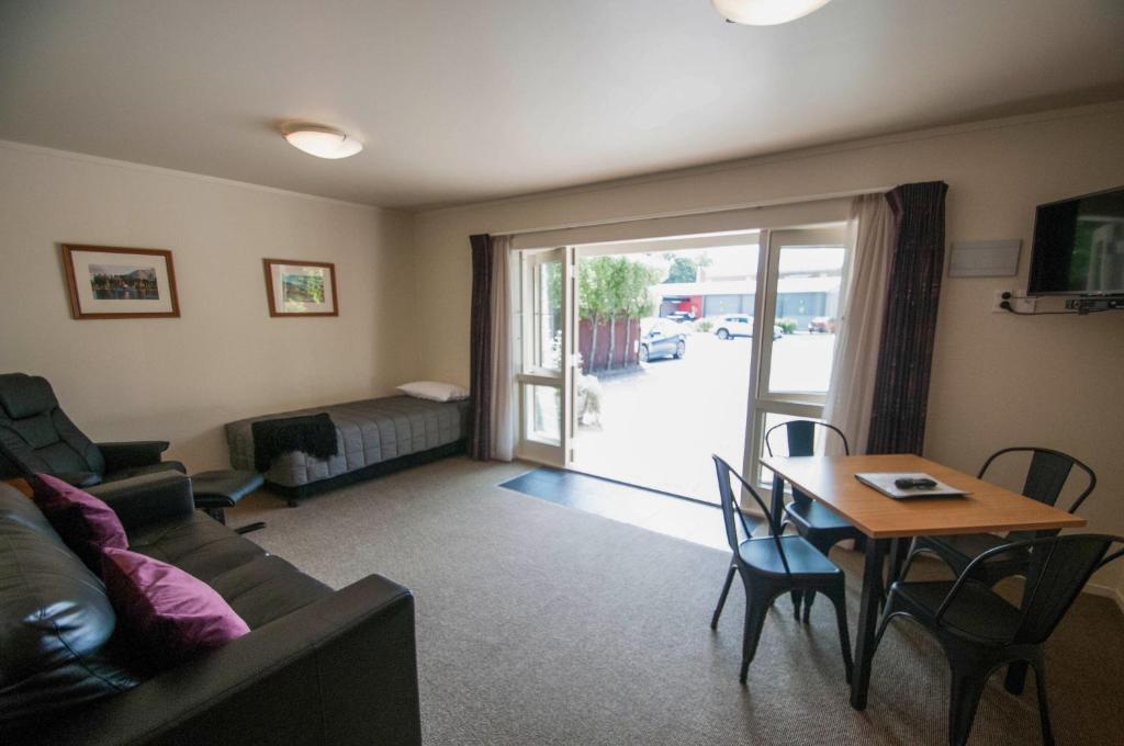 Istumisnurk majutusasutuses Jafa's Motels