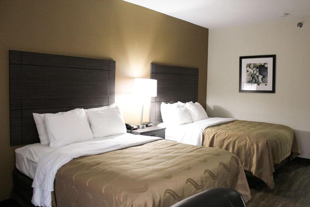 Quality Inn Clinton-Knoxville North - Queen Room With Two Queen Beds - Non-Smoking