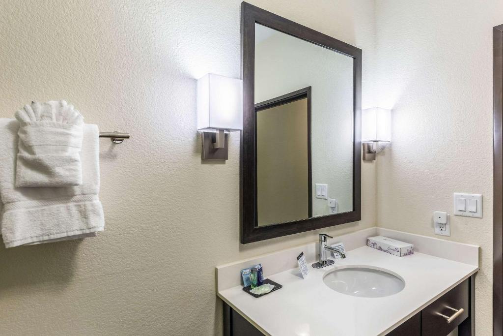 Sleep Inn & Suites Fort Worth - Fossil Creek photo