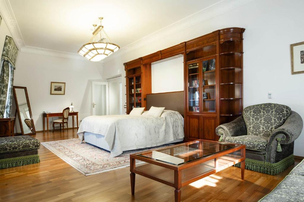 Postel nebo postele na pokoji v ubytování Spa Hotel Schlosspark