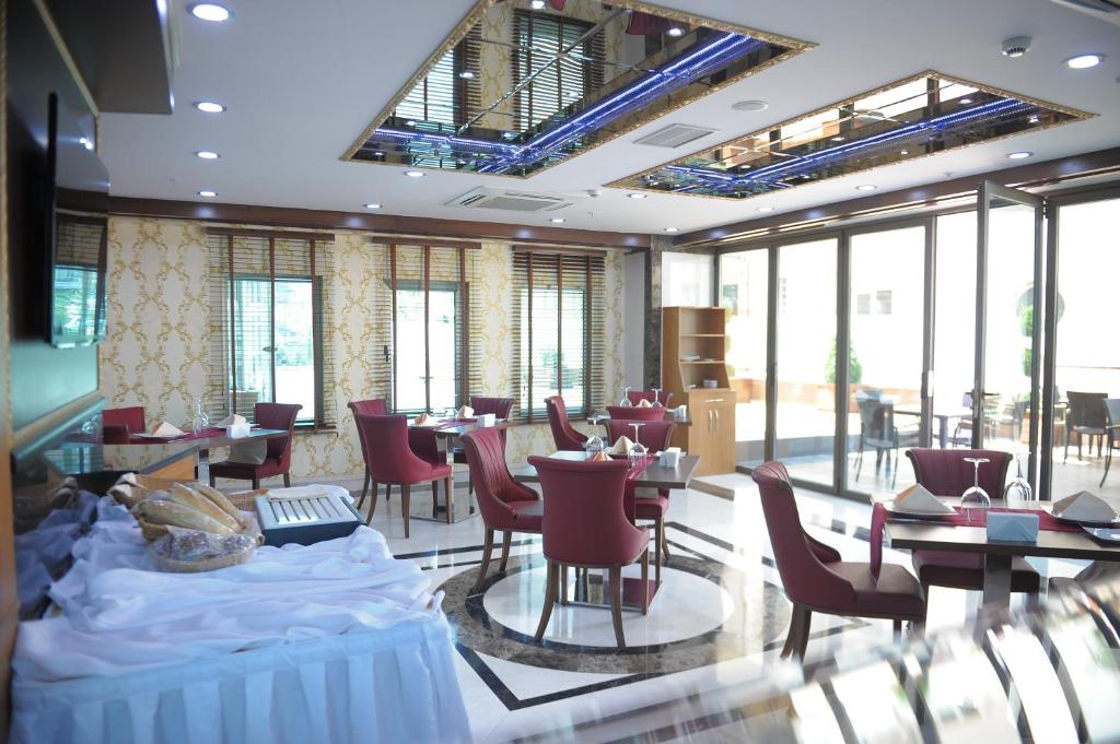 Vivaldi Ce Gold Hotel