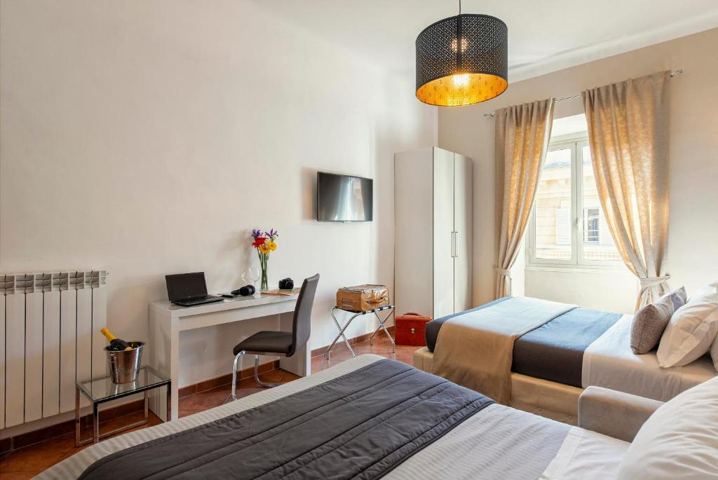 A television and/or entertainment centre at Veneto Prestige Apartment