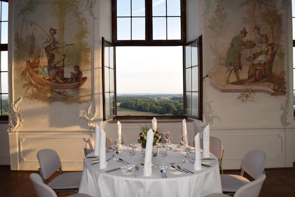 Fotografie z fotogalerie ubytování Hotel Schloss Leitheim v destinaci Leitheim