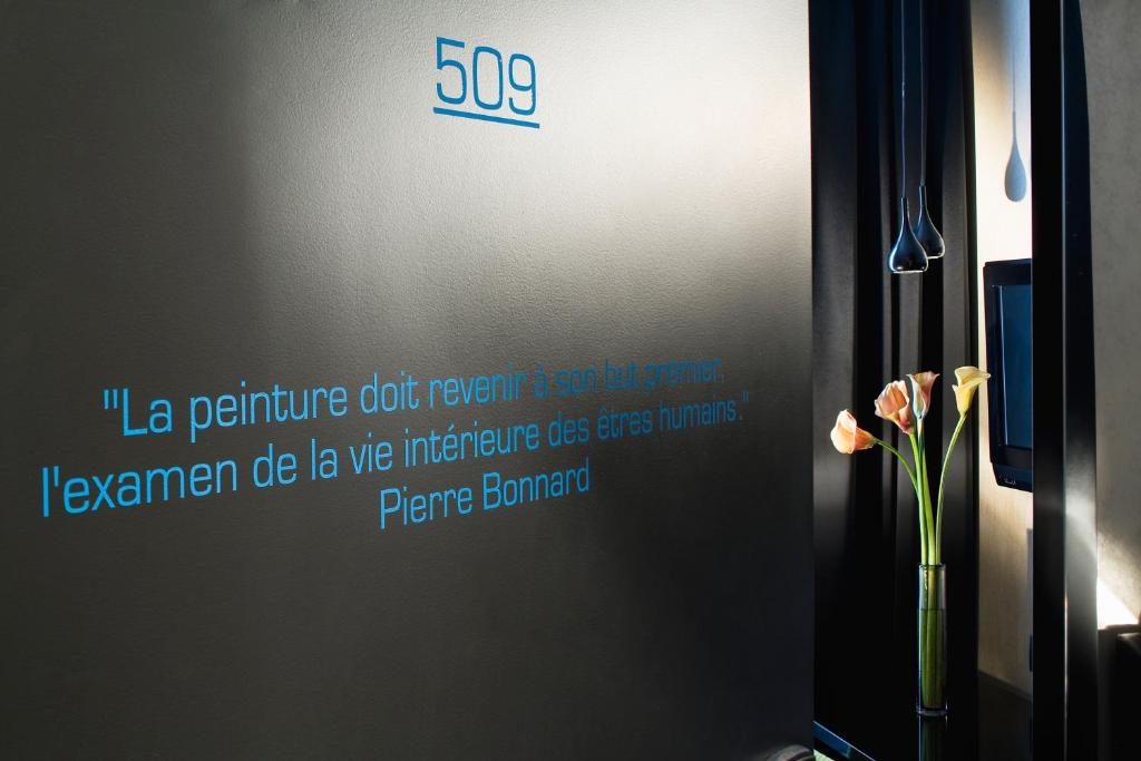 Hôtel A La Villa des Artistes - Resim 33