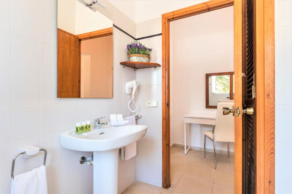 Apartamentos Calan Brut (Spanje Cala en Blanes) - Booking.com