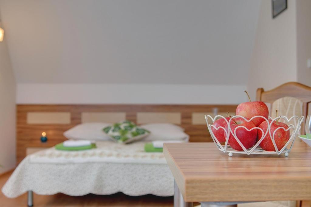 Jedlo v ubytovaní bed & breakfast alebo blízkom okolí