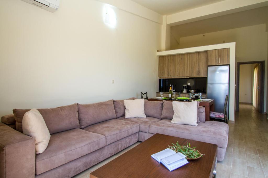 A seating area at Nema Villa