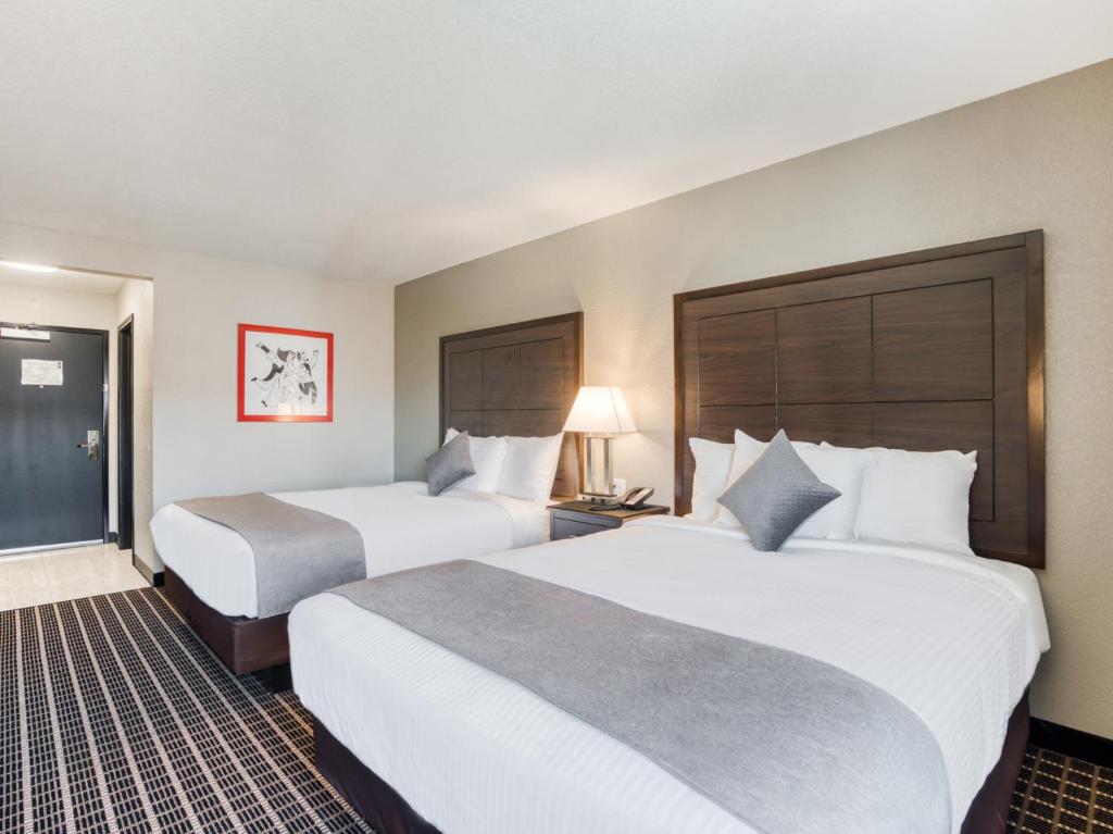 Alexis Hotel & Banquets Dallas Park Central Galleria photo