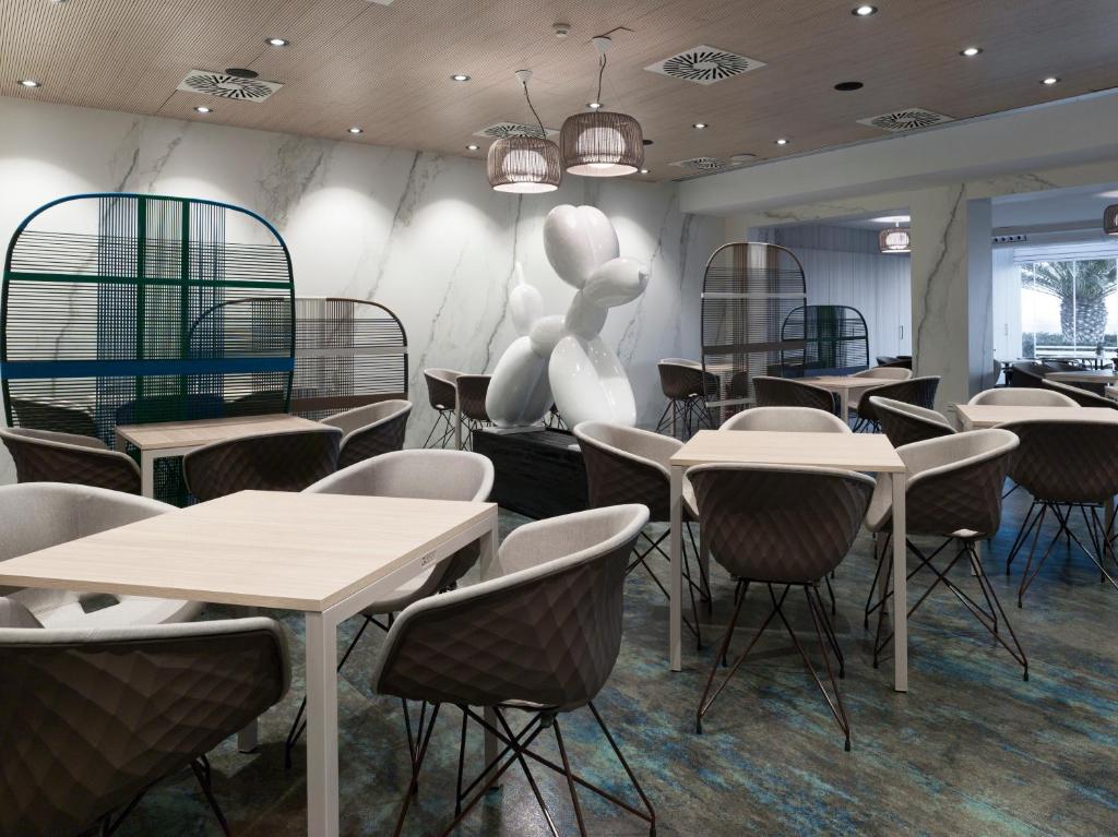 Hotel Neptuno Playa & Spa - Resim 35