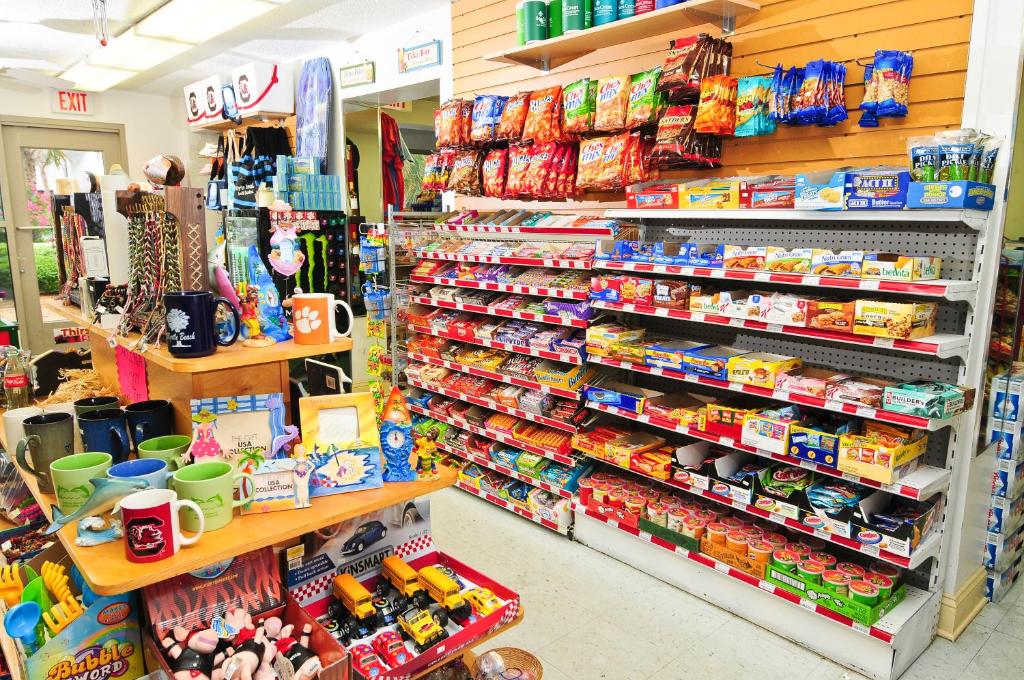 Supermarket nebo jiné obchody v  rezortu nebo okolí