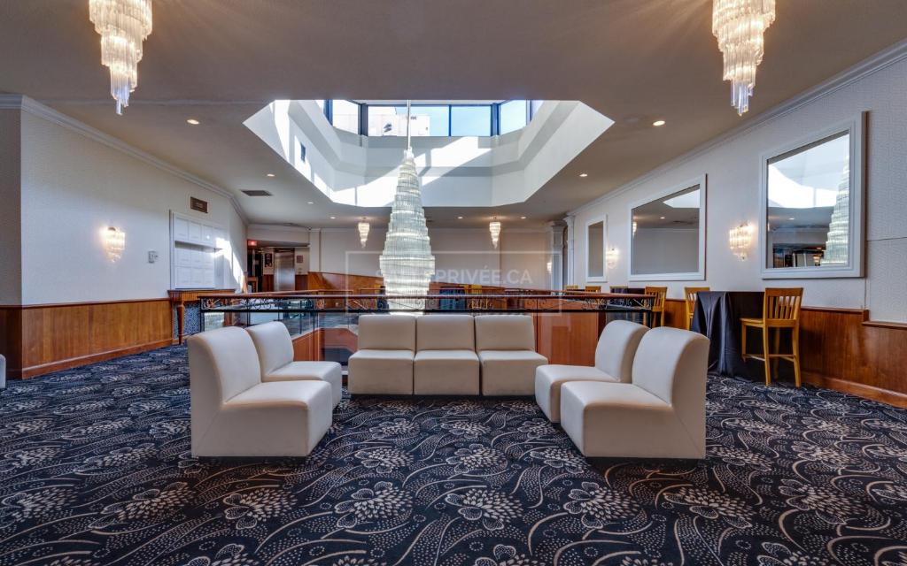 Posezení v ubytování Hotel Universel Montréal