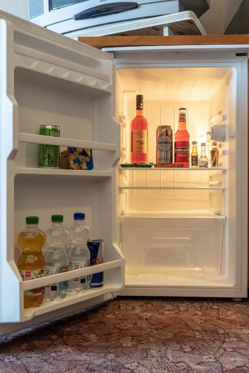 enjoyHotel garni Korntal Stuttgart b&b Parkplatz Sprinter Penny eTank - Standard Single Room