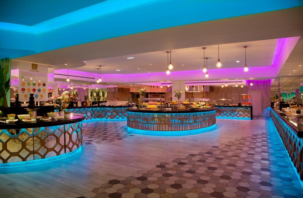 Restaurace v ubytování Azia Resort & Spa