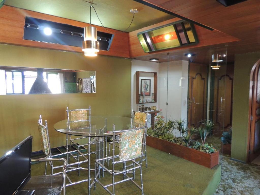  Apartamento Rua Coberta