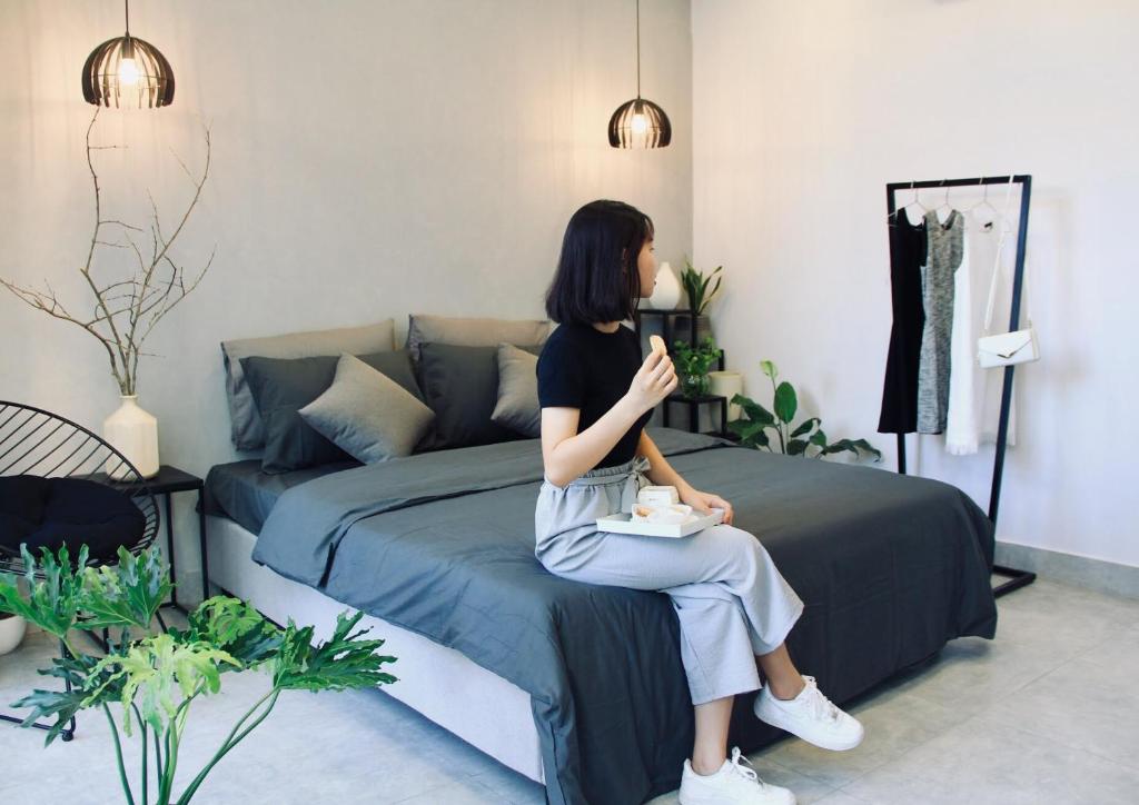 Posezení v ubytování MIDMOST Boutique Hostel