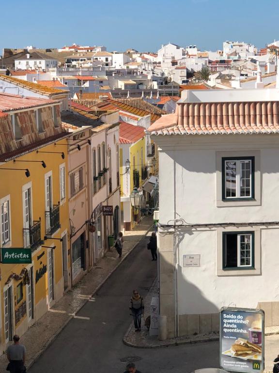 HENRI'S APARTMENTS - City Centre - 5