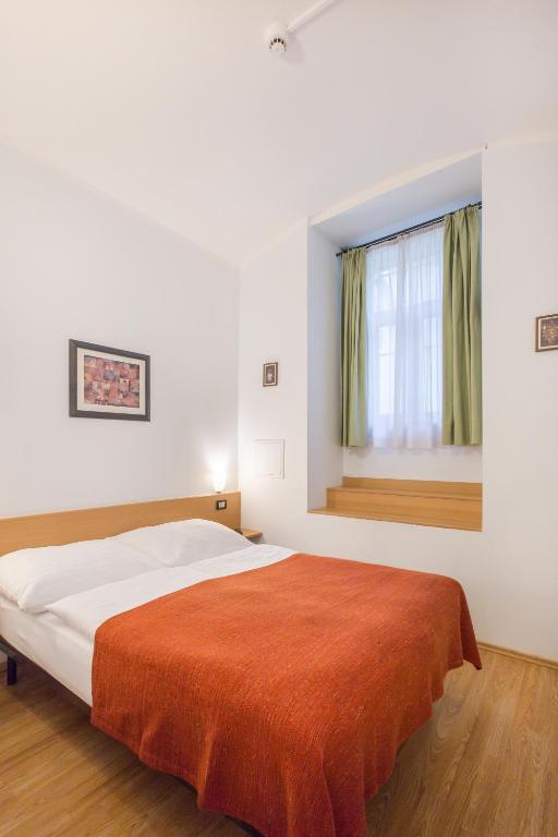 Duskova Apartments - Apartment - Ground Floor