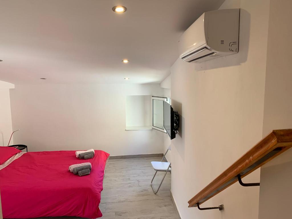 Posteľ alebo postele v izbe v ubytovaní Deni's apartments per 4